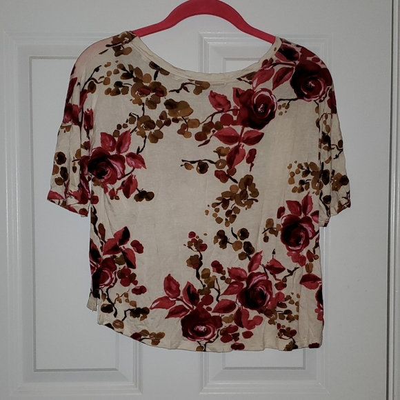 Floral top - Picture 4 of 4